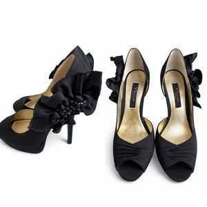 Nina Fencel Black Satin Platform Heels w Beaded Bow Sz 8.5 Prom Gala Wedding